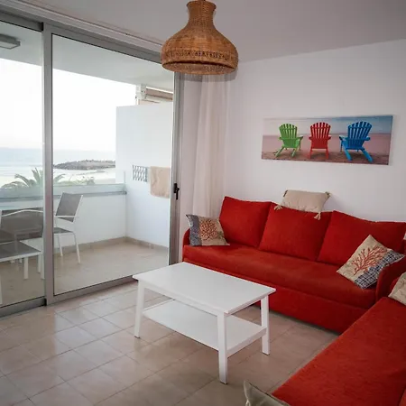 Front Sea View Nasas Apartament