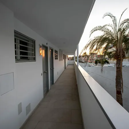 Front Sea View Nasas Apartament