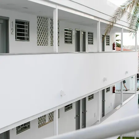 Front Sea View Nasas Apartment
