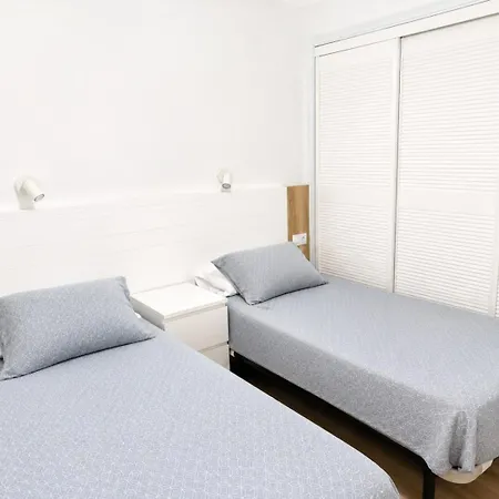 Front Sea View Nasas 14 Apartment
